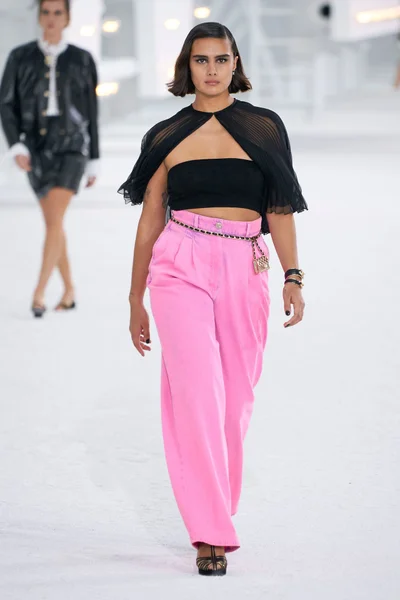 Look 24